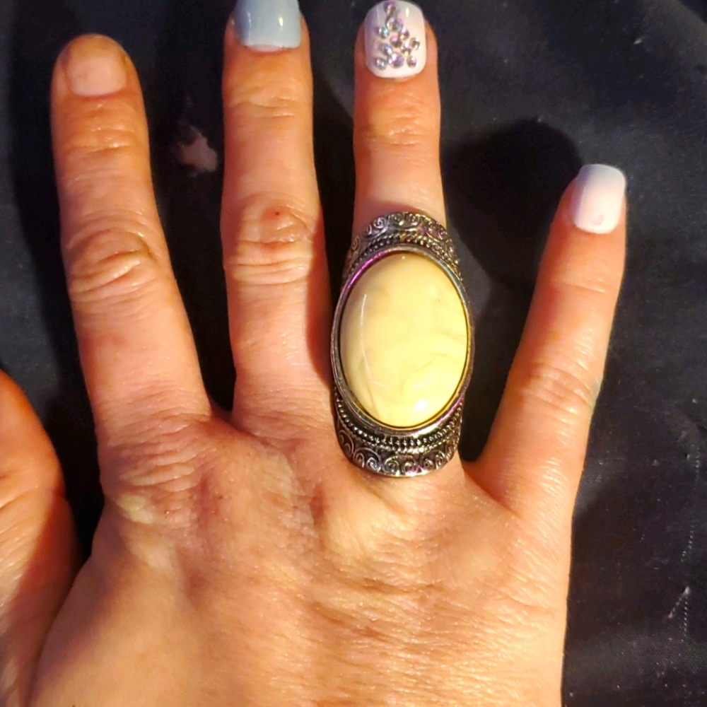 Costume ring